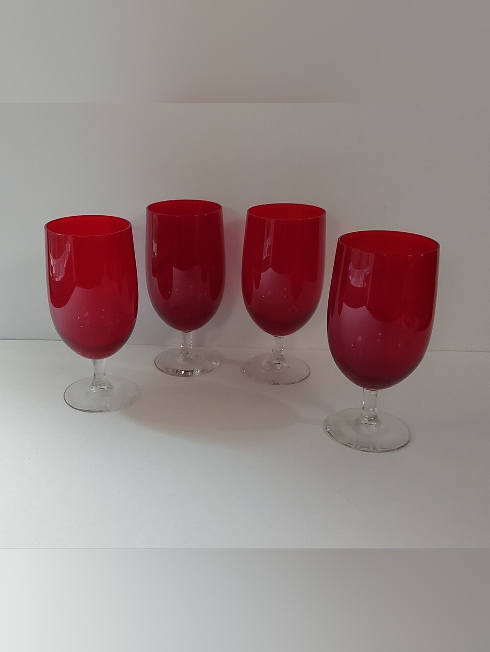 NEW Red and Clear Glass Wine Glasses (4)